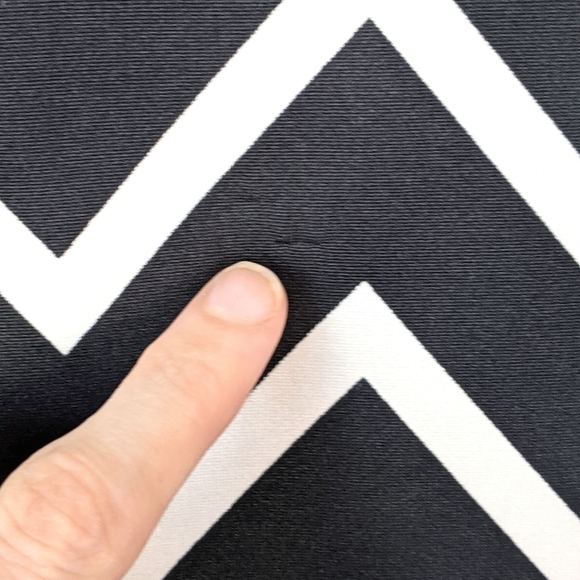 black & off white chevron pattern long sleeve dress, xs - Picture 10 of 12